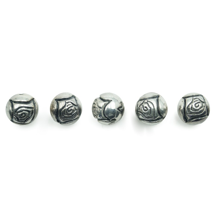 Flor 13mm de plastico para collar pulsera y aretes