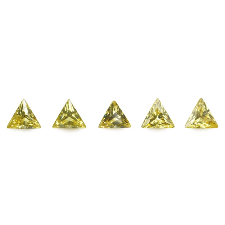 Zirconia 10X10mm trinagulo